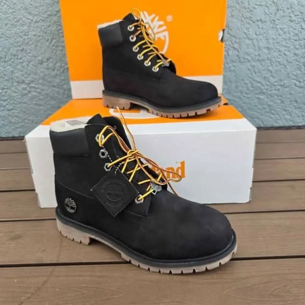 Timberland 6-Inch Premium Waterproof Boots youth 6; 7.5 women NEW